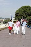 Cannes 19 juli 2004
Hans Breukhoven , Connie Breukhoven en Marvin Breukhoven en Edwin op boulevard van Cannes.