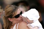 Amsterdam 29 juli 2004
Danielle Overgaag met dochter Fiene