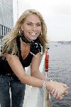 Amsterdam 20 juli 2004
Perspresentatie SBS ^ NET5 en Veronica.
Ellemieke Vermolen.