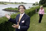 Arnhem 3 juli 2004
Emile Ratelband met zijn vriendin Dorien Hoes