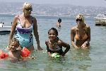 Juan les Pins 23 juli 2004
Estelle Gullit met Joel en Maxim op vakantie