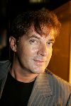 Amsterdam 20 juli 2004
Perspresentatie SBS ^ NET5 en Veronica.
Gerard Joling
