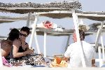 St Tropez 23 juli 2004
Harry Mens met zijn ex vrouw Suze Mens
