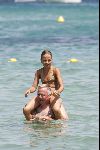 Sant tropez 25 juli 
Harry Mens in zee met zijn kinderen.