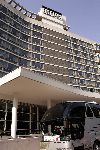 Amsterdam 30 juli 2004
Arsenal verlaat het Hilton hotel.