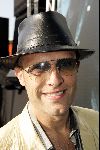 Amsterdam 29 juli 2004
Premiere I Robot in Pathe Arena.
Hugo Metsers III met hoed en zonnebril