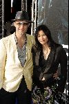 Amsterdam 29 juli 2004
Premiere I Robot in Pathe Arena.
Hugo Metsers III met hoed en zonnebril samen met vriendin