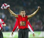 2004
PSV - SC Heerenveen  Doelpunt Mateja Kezman met tatoeage