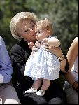 Tavernelle 9 juli 2004
Fotomoment op vakantie bij Prins Willem Alexander Maxima en prinses Amalia.