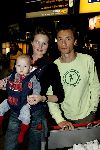 Schiphol 1 juli 2004
Aankoms Nederlands elftal na ek Portugal.
Leo Echteld met vrouw en kind