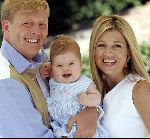 Tavernelle 9 juli 2004
Fotomoment op vakantie bij Prins Willem Alexander Maxima en prinses Amalia.