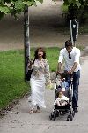 Amsterdam 21 juli 2004
Edwin Jonker met zijn ex Nurlaila en hun 2 kinderen