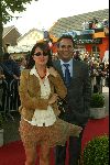 Heesch/Geffen 10 Juli 2004
Trouwen Ruud v Nistelrooy met zijn Leontien Slaats
Pedro Salazar met vrouw
PR-man van PSV en het nederlands elftal tijdens het laatste EK in Portugal