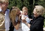 Tavernelle 9 juli 2004
Fotomoment op vakantie bij Prins Willem Alexander Maxima en prinses Amalia.