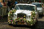 Heesch/Geffen 10 Juli 2004
Trouwen Ruud v Nistelrooy met zijn Leontien Slaats
Met Classic Rolls Royce