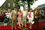 Heesch/Geffen Holland 10 Juli 2004
Trouwen Ruud v Nistelrooy met zijn Leontien
left Brother and sister
