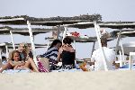 St Tropez 23 juli 2004
Harry Mens met zijn ex vrouw Suze Mens en 3 kinderen bij club 55 in  St Tropez.