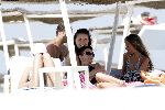 St tropez 25 juli 
Suze Mens Sr met een van de dochters van Harry Mens zin tweede relatie en har eigen dochter