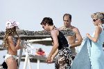 St tropez 25 juli 
Suze Mens Sr met een van de dochters van Harry Mens zin tweede relatie