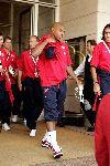 Amsterdam 30 juli 2004
Arsenal verlaat het Hilton hotel. 
Thierry Henry