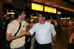 Schiphol 1 juli 2004
Aankoms Nederlands elftal na ek Portugal.
Ruud v Nistelrooy met Wim v Hanegem