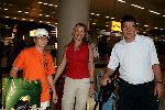 Schiphol 1 juli 2004
Aankoms Nederlands elftal na ek Portugal.
Wim v Hanegem met vrouw en zoon