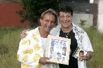 Tilburg, 3 Juli 2005
Oranje-kenner en liefhebber, Johan Vlemmix samen met Ad v d Hurh Andy de Witt bij uitreiking nieuwe CD