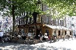 Amsterdam 14 juli 2005
Cafe Carels in de Saenredamstraat . 
Nieuwe eigenaars zijn Richard Witschge en Brian Roy