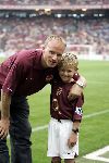 Amsterdam 29 juli 2005
Ajax tournooi in de Arenea. Ajax-Arsenal.
 Dennis Bergkamp met    Mitchell  Bergkamp.