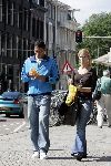 Amsterdam 30 juli 2005
Hedwiges Maduro aan het winkelen met zijn vriendin in Amsterdam