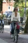 Amsterdam 30 juli 2005
Jennifer Hofman op de fiets in Amsterdam