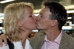 Schiphol 24 juli 2005
....Jorna kussen met man
