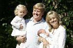 Wassenaar 17 juli 2005
Fotomoment met Maxima Amalia Prins Willem Alexander en Alexia bij hun woning 