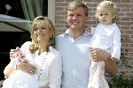 Wassenaar 17 juli 2005
Fotomoment met Maxima Amalia Prins Willem Alexander en Alexia bij hun woning 