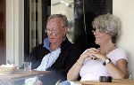 Amsterdam  28 juli 2005
Rijk de Gooijer op terras met zijn vriendin Nel.