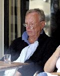 Amsterdam  28 juli 2005
Rijk de Gooijer op terras met zijn vriendin Nel.