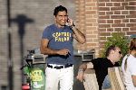 Amsterdam 12 juli 2005
Froukje de Both met nieuwe vriend op terras bij Panama.Rodrigo Otazu met gsm