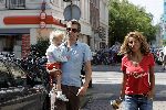 Amsterdam 30 juli 2005
Ruud de Wild winkelen met zijn dochter Toy Travis en vriendin Aafke.