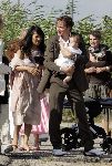 Amsterdam 30 juli 2005
Thom Hoffman en Giam Kwee trouwen  bij Kaap Kot. met zoontje
