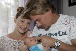 Rotterdam 22 juli 2005
Winston Post en Denise v Rijswijk met hun zoon Jayden