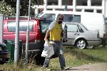 Bergen 14 juli 2005
Youp van t Hek bij zijn vakantiehuis