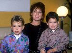 22 november 1989
Yvonne Brandsteder met haar 2 kinderen