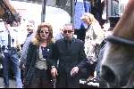Amsterdam 16 juli 2001
Crematie van Herman Brood.
de dienst was in Pardiso
Jules Deelder met vrouw