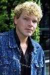 Amstrdam 24 juli 2001
Perspresentatie van SBS 6 , V8 en Net 5.
Ton v Rooyen