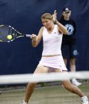 Rosmalen, 22 Juni 2006 Tennis Ordina Open 2006 Brenda Schultz verliest in de kwartfinale met 6-3 en 6-4 van Dinara Safina
© Foto Edwin van Zandvoort