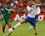 Eindhoven, 2 Juni 2006 Vriendschappelijke interland op weg naar het WK 2006 tussen Nederland-Mexico, eindstand 2-1
Dirk Kuyt
© Foto Edwin van Zandvoort