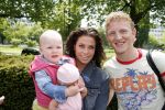 Amsterdam 6 juni 2006
Vertrek Nederlands elftal vanaf het hilton in Amsterdam naar WK.
Dirk kuyt met zijn vrouw Gertrude en dochter Noelle