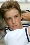 Eindhoven, 26 Juni 2006
In Eindhoven is voor het 17e jaar de golfweek gestart voor middelbare scholieren ( zij spelen de masters met een max Hcp van 10 ) en 6 clubs, t.w.: Best, De Schoot, de Eindhovensche, Haviksoord, Tongelreep en Welschap. Zij spelen op 5 verschillende banen voor het clubkampioenschap
Junior Smulders              SJE Stichting Jeugdtour Eindhoven 2006