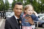 Amsterdam 6 juni 2006
Vertrek Nederlands elftal vanaf het hilton in Amsterdam naar WK.
Leo Echteld met zijn dochter