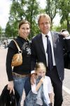 Amsterdam 6 juni 2006
Vertrek Nederlands elftal vanaf het hilton in Amsterdam naar WK.
Rob witschge met zijn vrouw Barbara en dochter Ruby